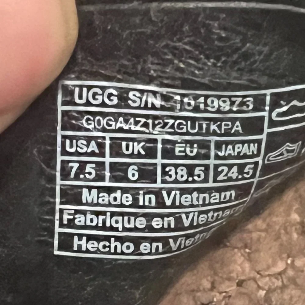 Ugg size 7.5 wedge leather sandals